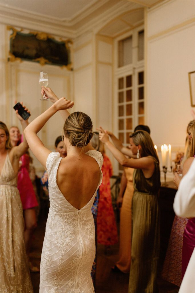 Dansende bruid | Trouwen in Frankrijk